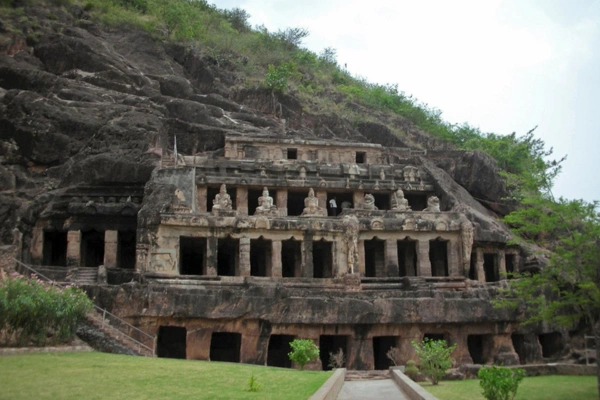 Hyderabad to Guntur cab service